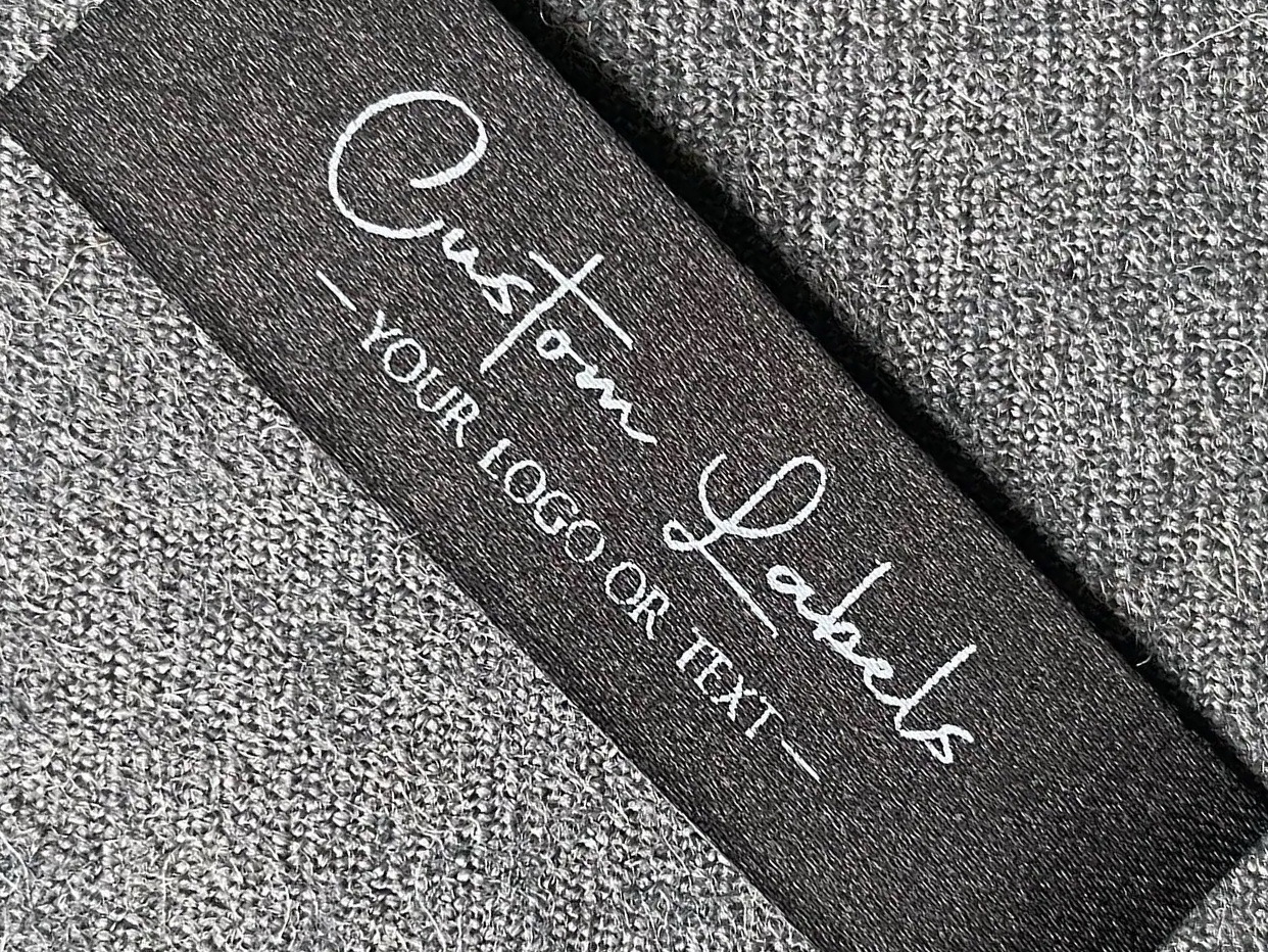 Пришивные бирки на одежду Пришивные бирки на одежду